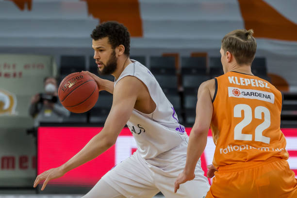 关键时刻尤 关键时刻尤