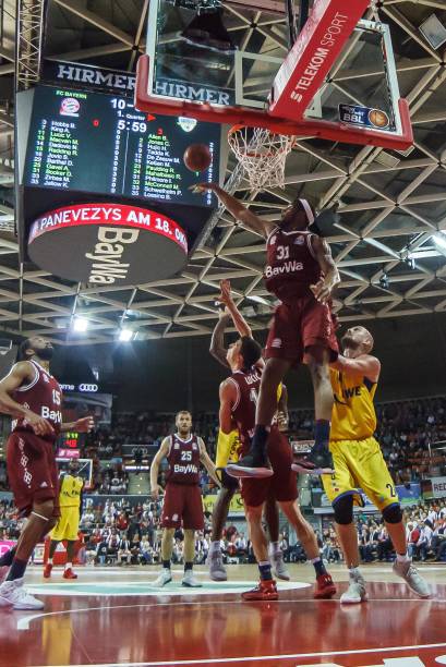 担更多责任 担更多责任