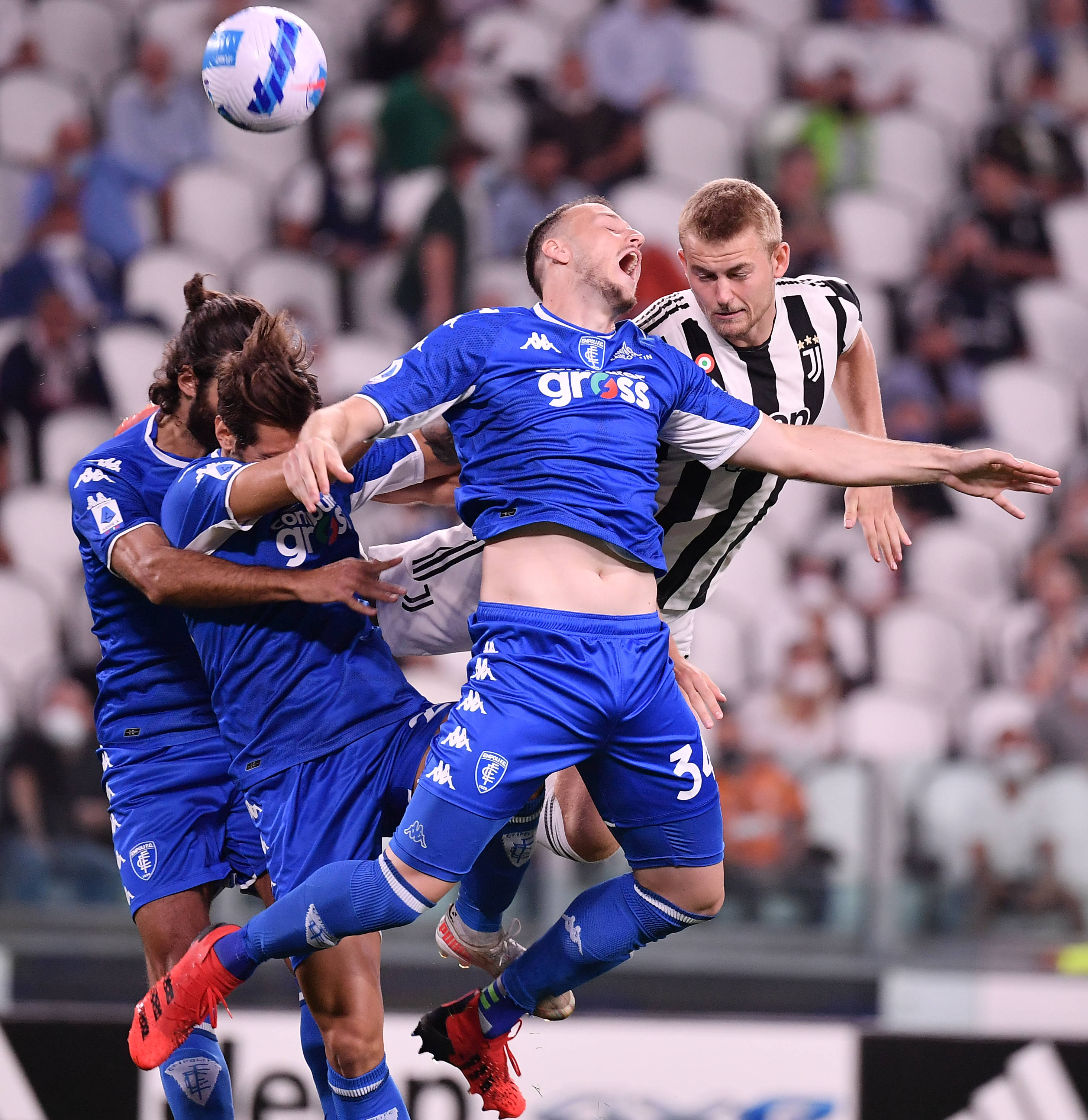 是中场控制 是中场控制