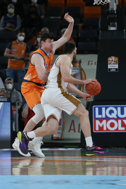 帮助球队展 帮助球队展