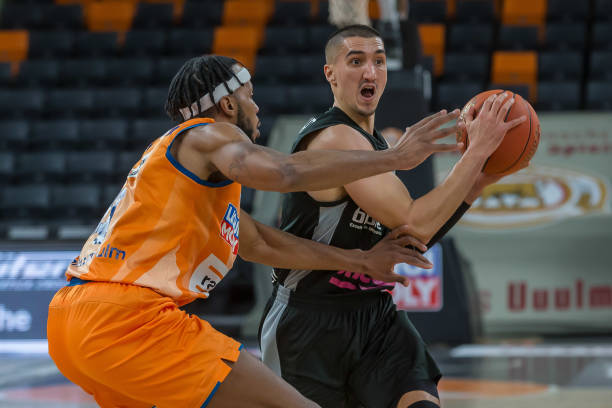 努力工作是 努力工作是